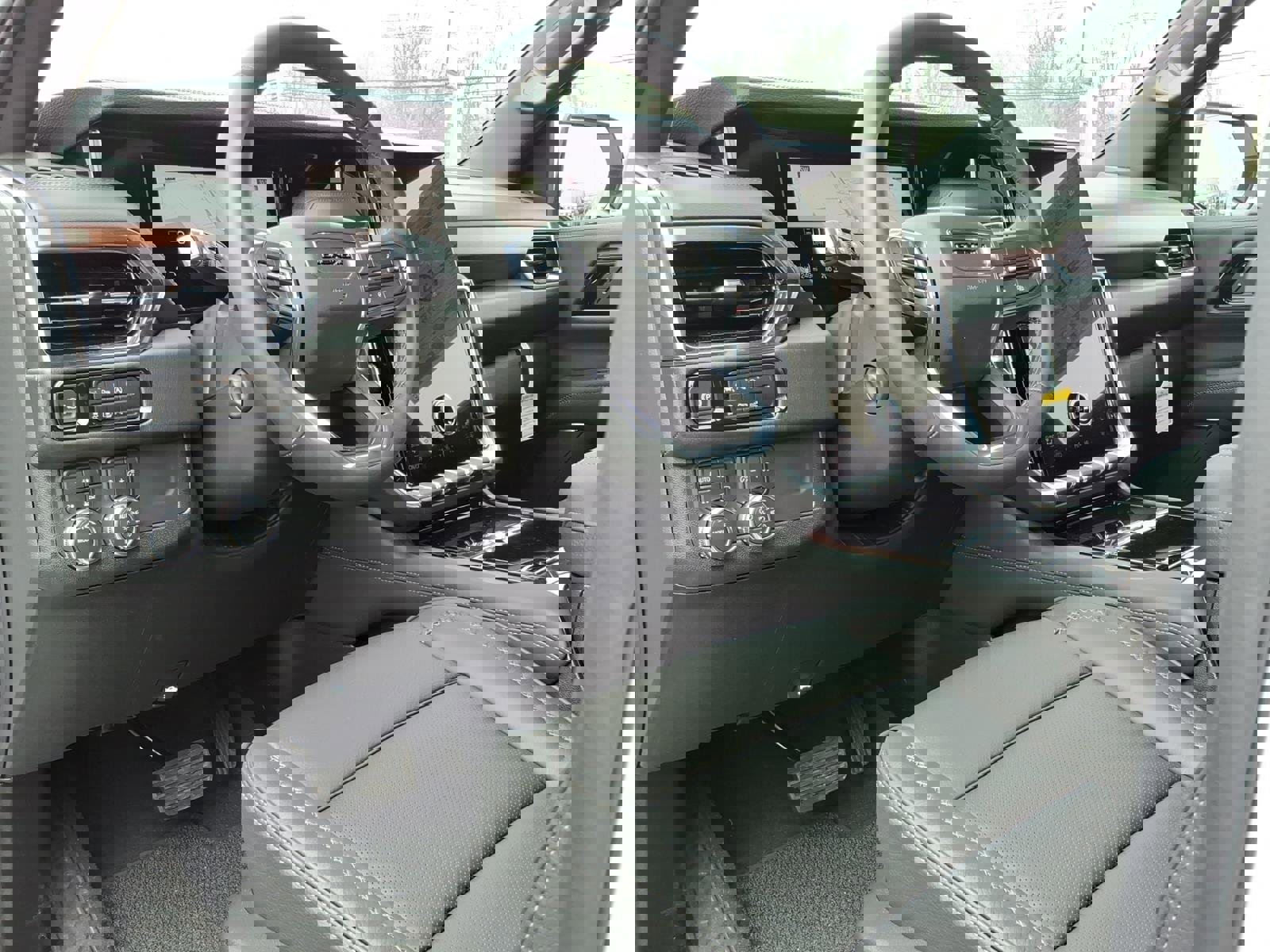 New 2026 GMC Yukon XL Denali w/ Sun & Power Step Package image 15