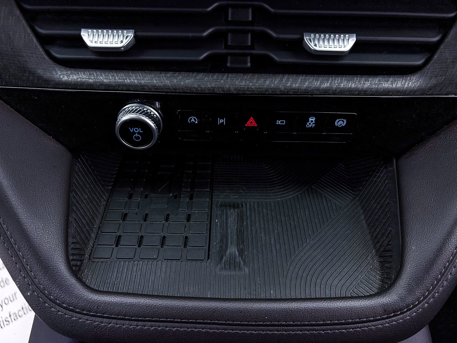 Used 2025 Ford Explorer Platinum w/ LUX Leather Package image 29