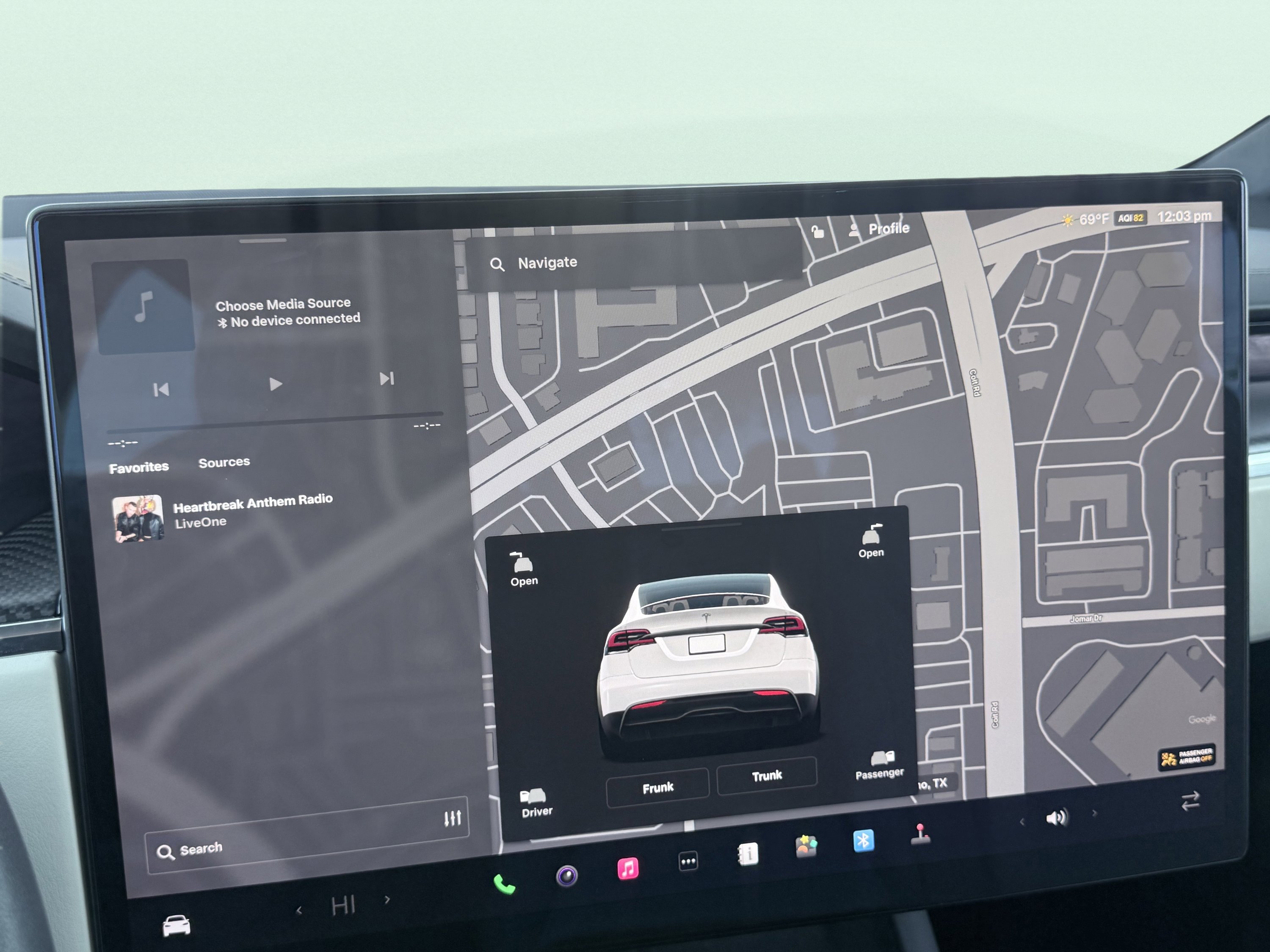 Used 2022 Tesla Model X Plaid image 87