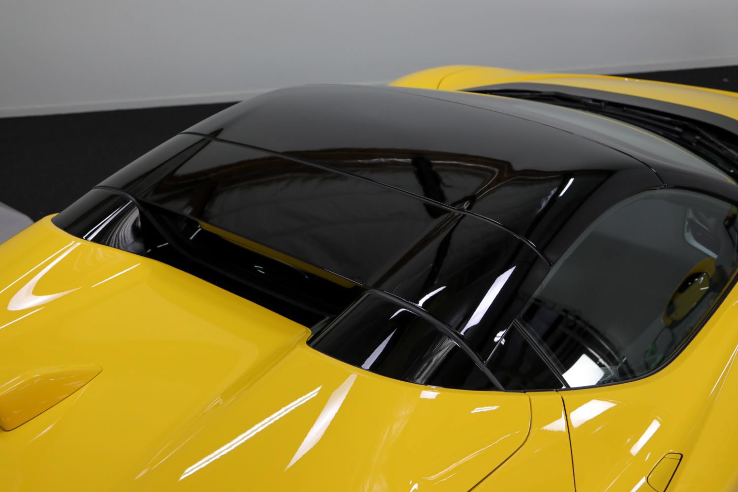 Used 2025 Ferrari SF90 Spider AWD/4WD image 11