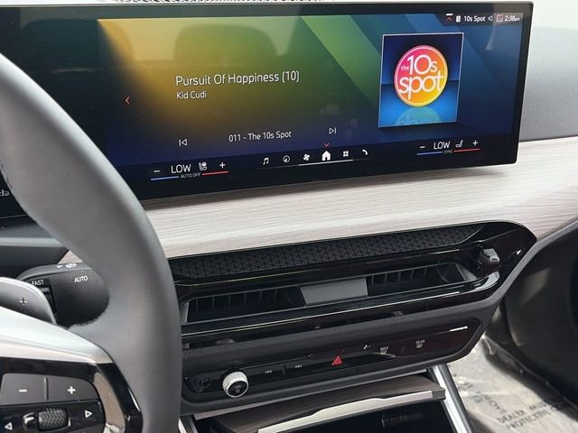 Used 2025 BMW 330i Sedan image 27