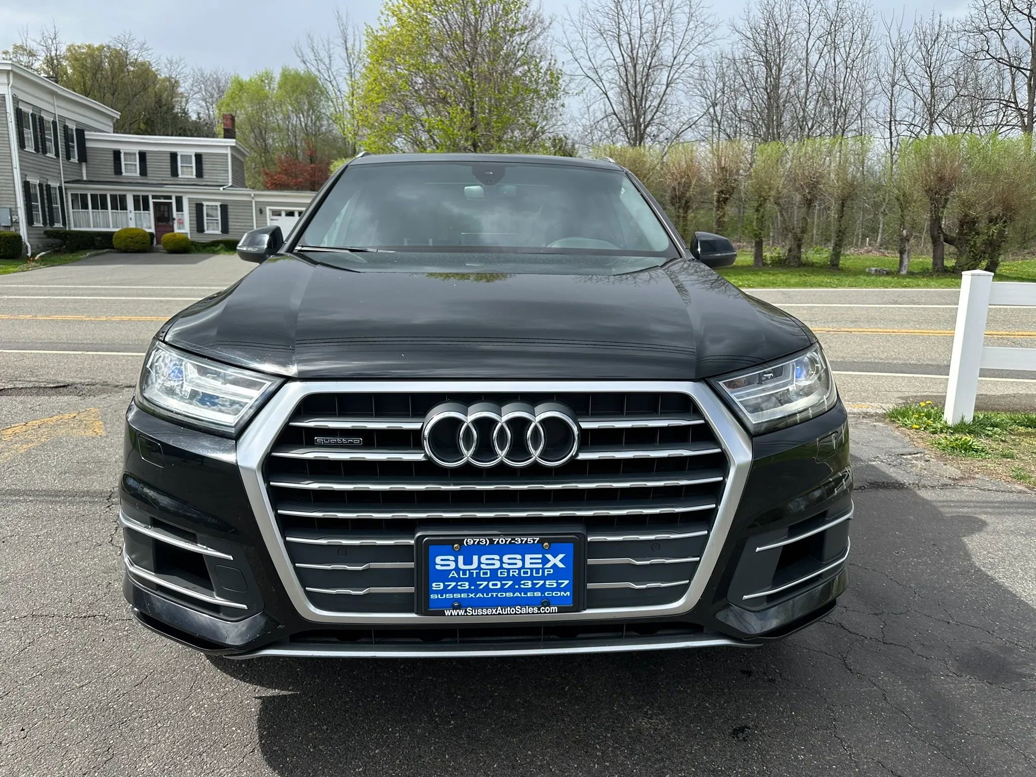 Used 2017 Audi Q7 3.0T Premium Plus w/ Premium Plus Package AWD/4WD image 2