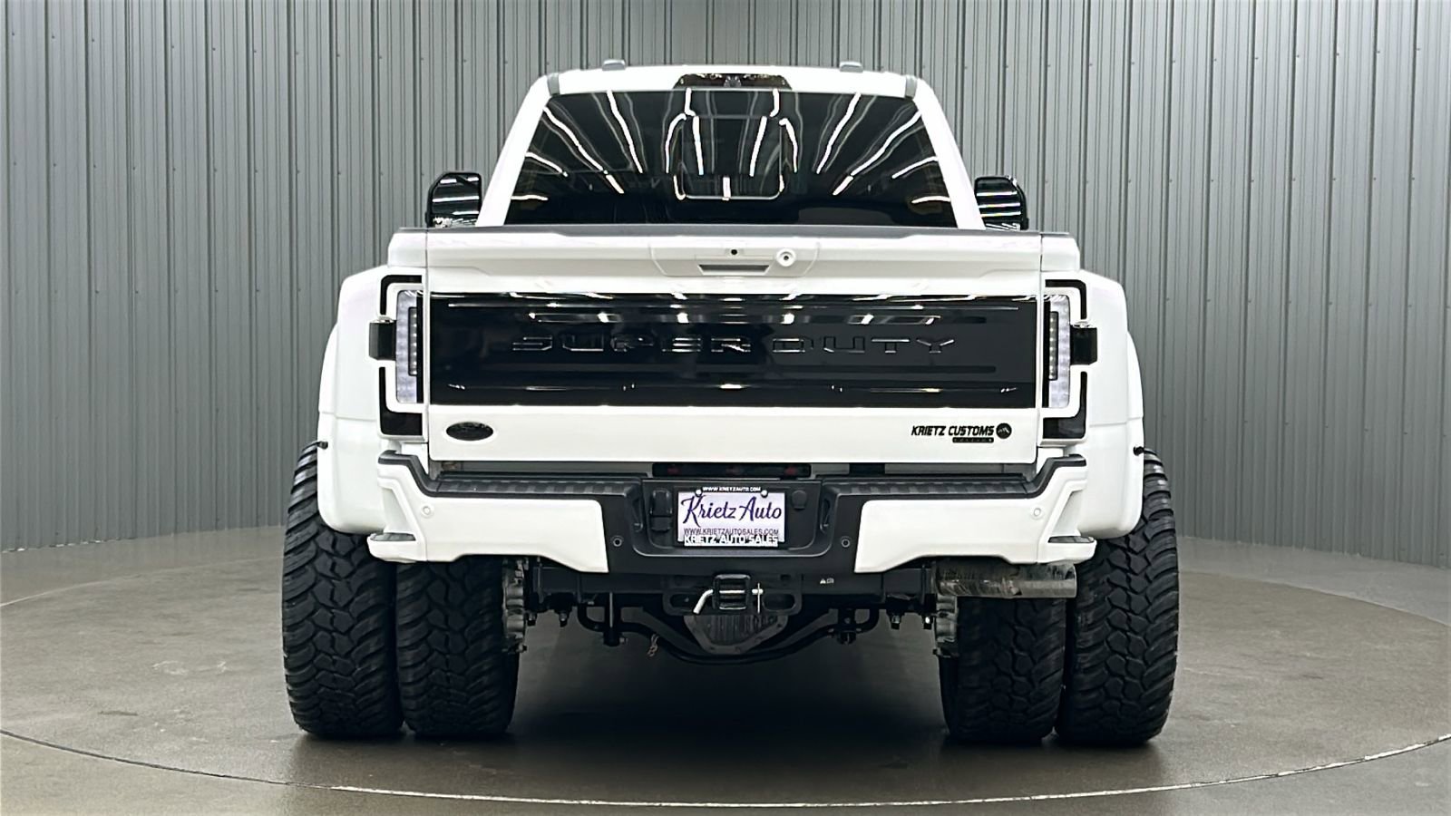 Used 2025 Ford F450 Platinum w/ FX4 Off-Road Package image 4