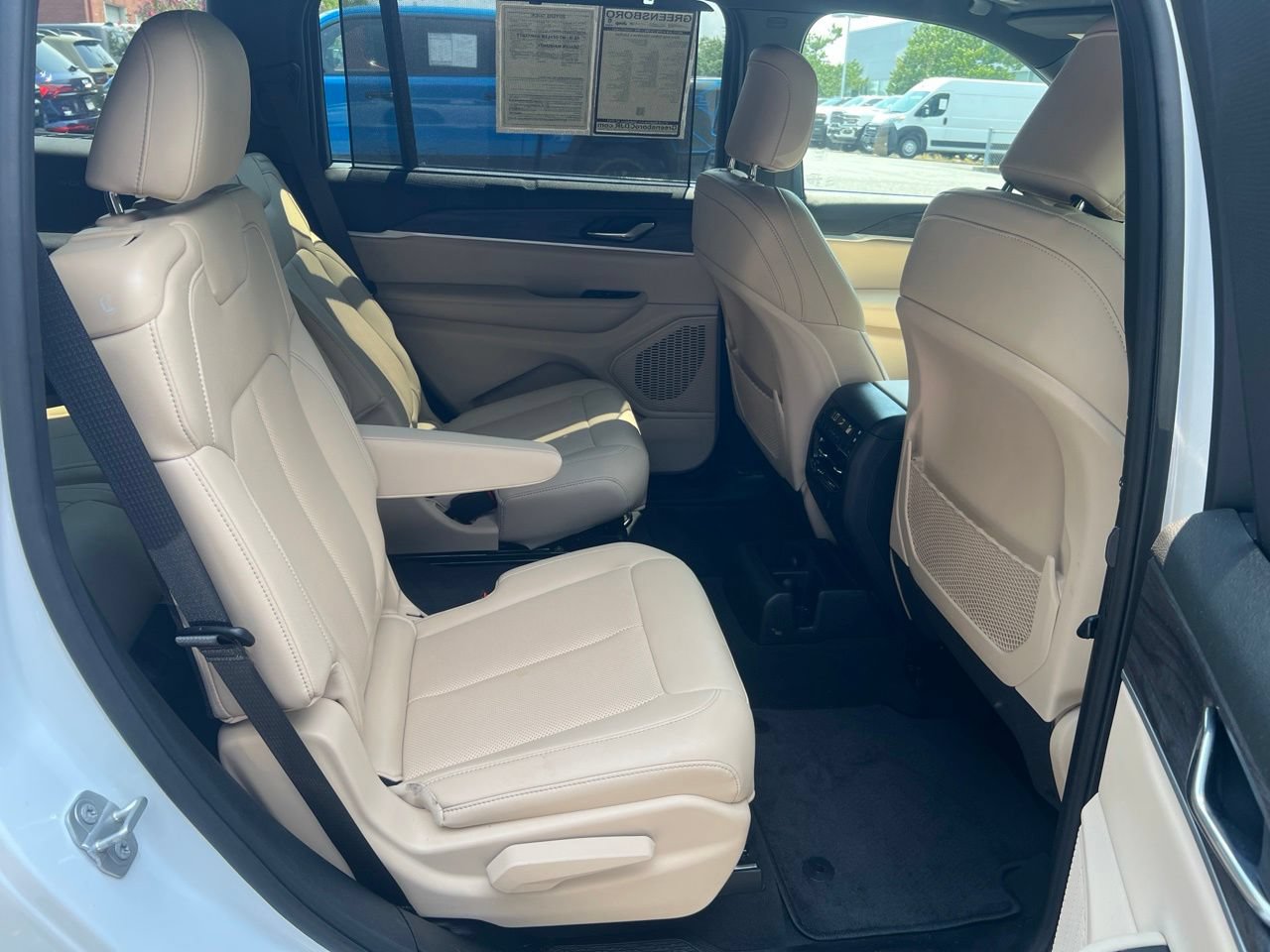 Used 2025 Jeep Grand Cherokee L Limited w/ Luxury Tech Group II RWD image 19