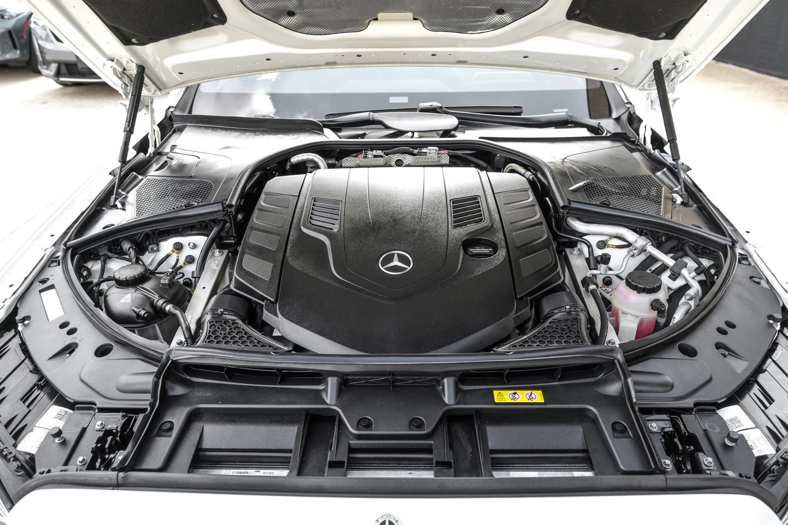 Used 2022 Mercedes-Benz S 580 4MATIC Sedan w/ AMG Line Package image 49