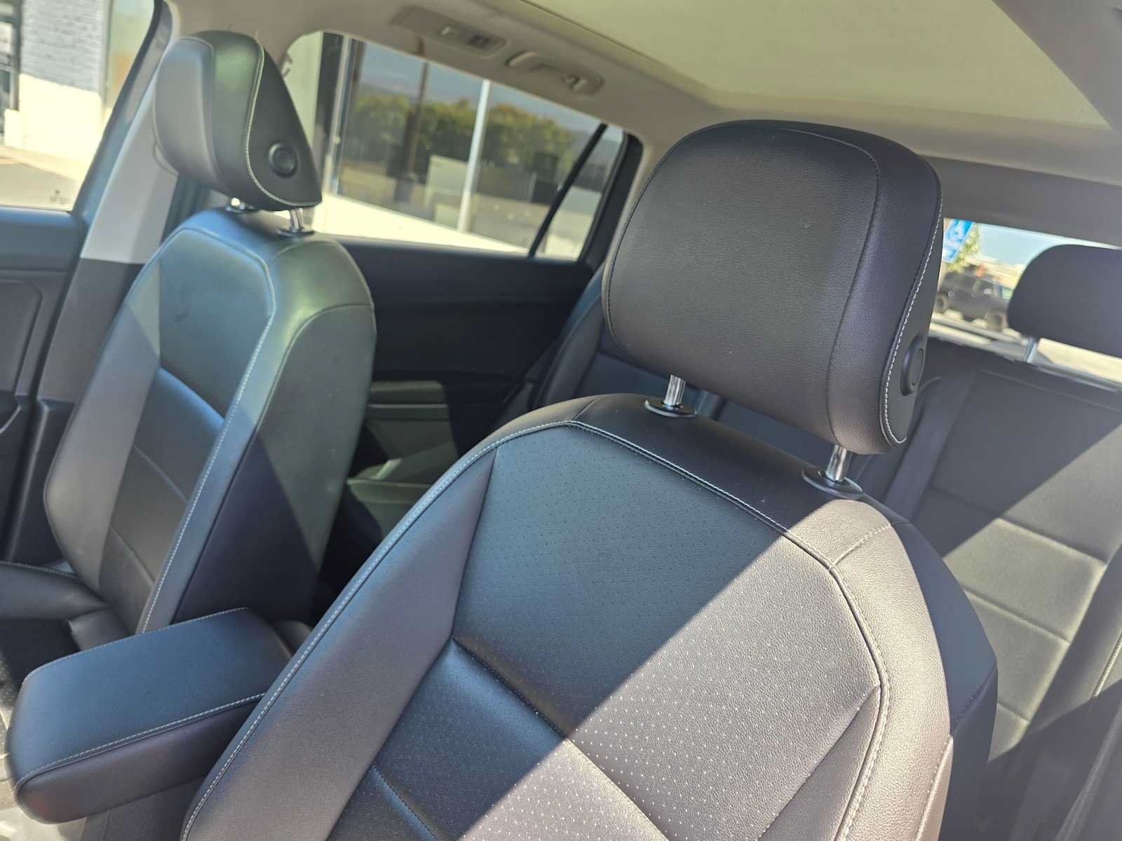 Used 2021 Volkswagen Tiguan SE w/ Panoramic Sunroof Package AWD/4WD image 23