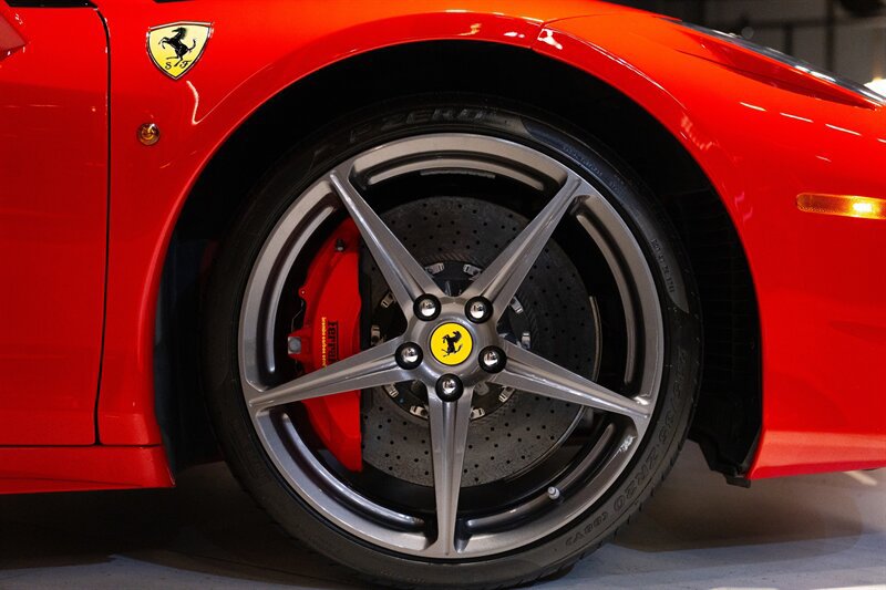 Used 2015 Ferrari 458 Spider RWD image 12