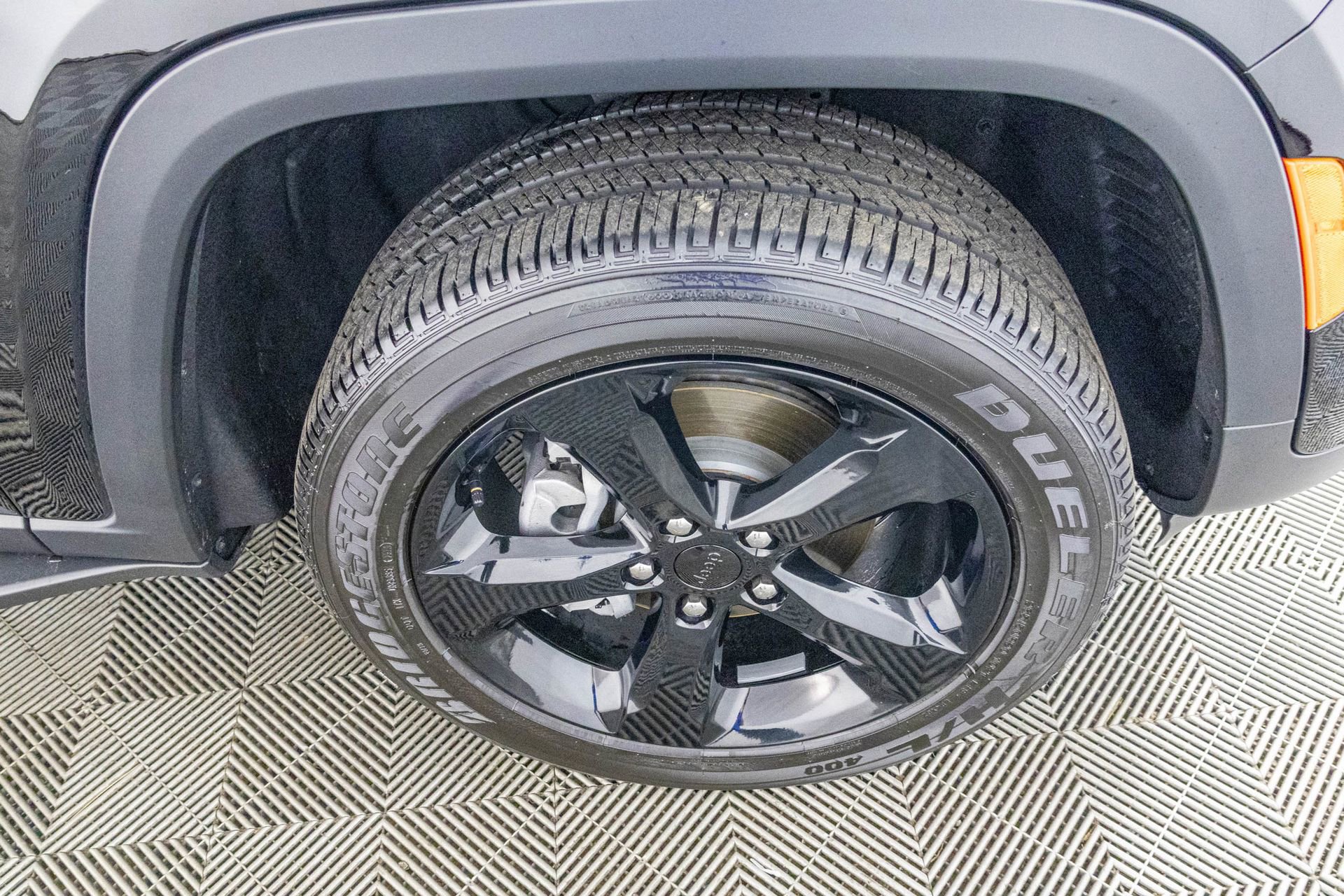 Used 2025 Jeep Grand Cherokee Altitude image 50