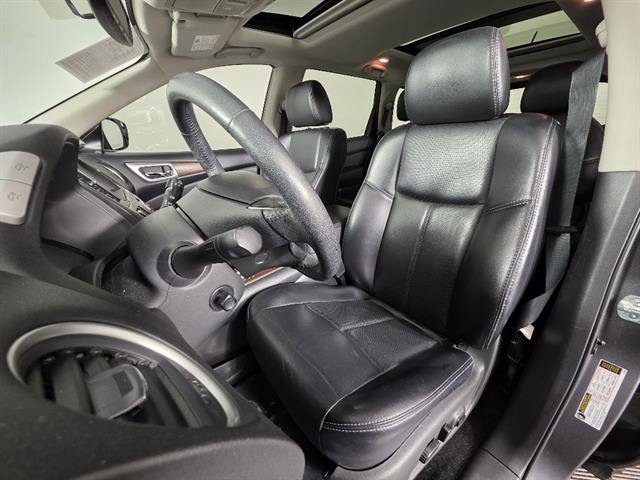 Used 2018 Nissan Pathfinder Platinum AWD/4WD image 33