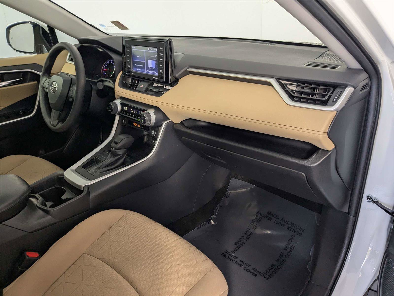 Used 2021 Toyota RAV4 XLE w/ Convenience Package image 31