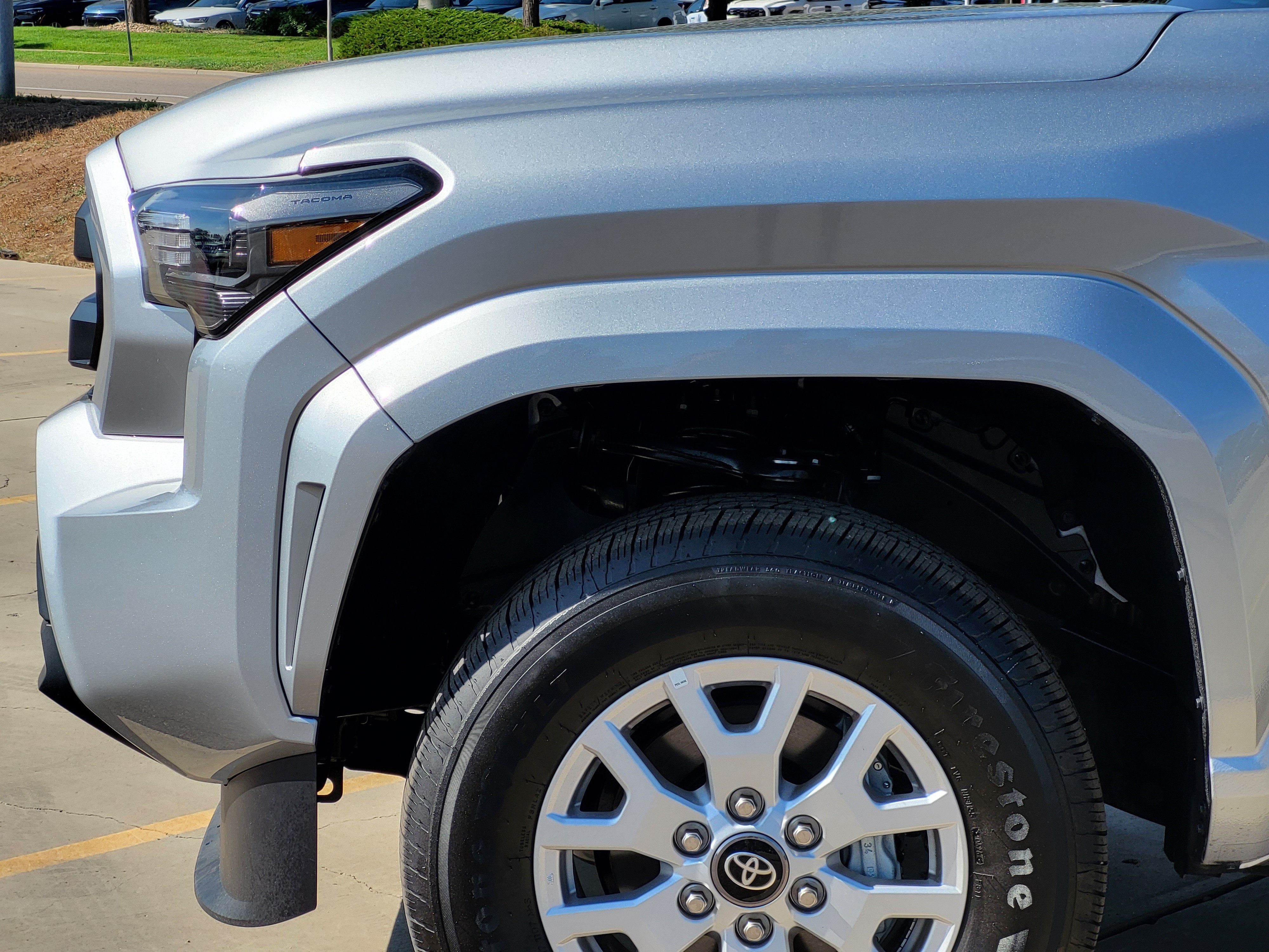 Used 2026 Toyota Tacoma SR5 AWD/4WD image 12