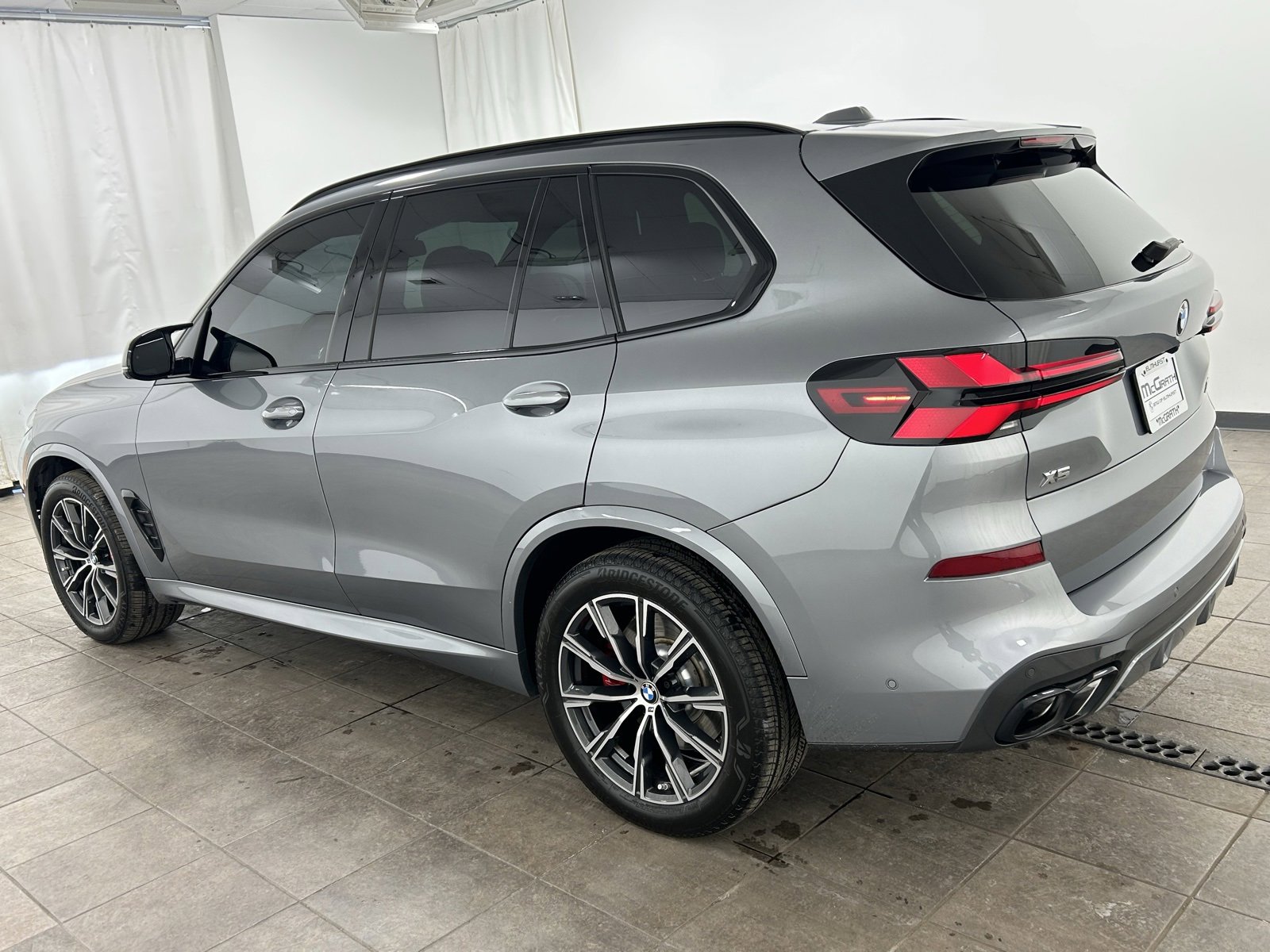 Used 2025 BMW X5 M60i image 3