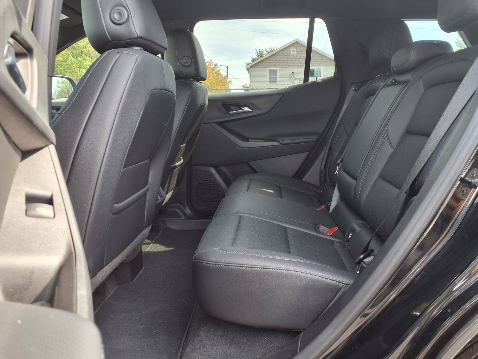 Used 2026 Chevrolet Equinox LT w/ Convenience Package II AWD/4WD image 6