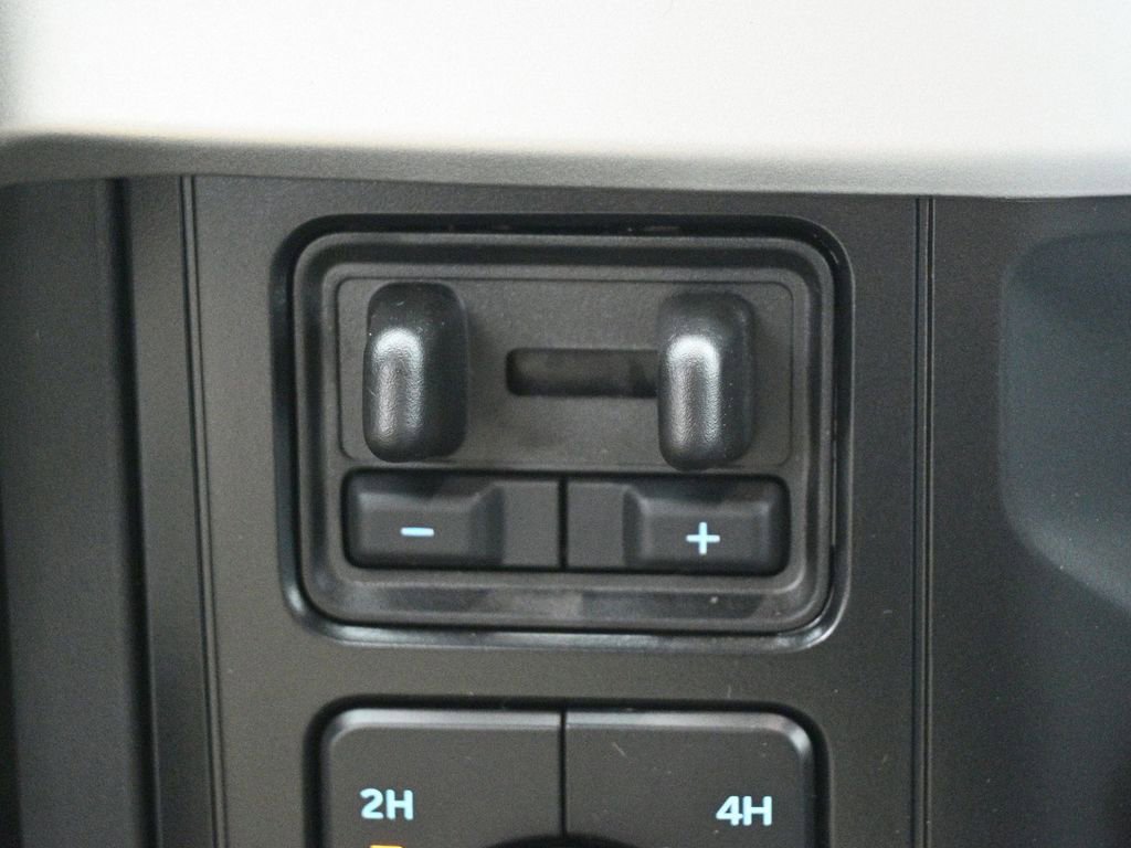 New 2026 Ford F350 XL w/ FX4 Off-Road Package image 16