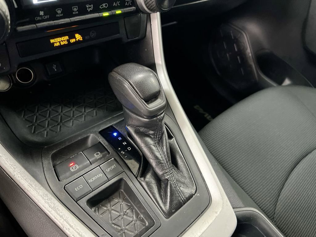Used 2020 Toyota RAV4 LE w/ All Weather Liner Package image 17