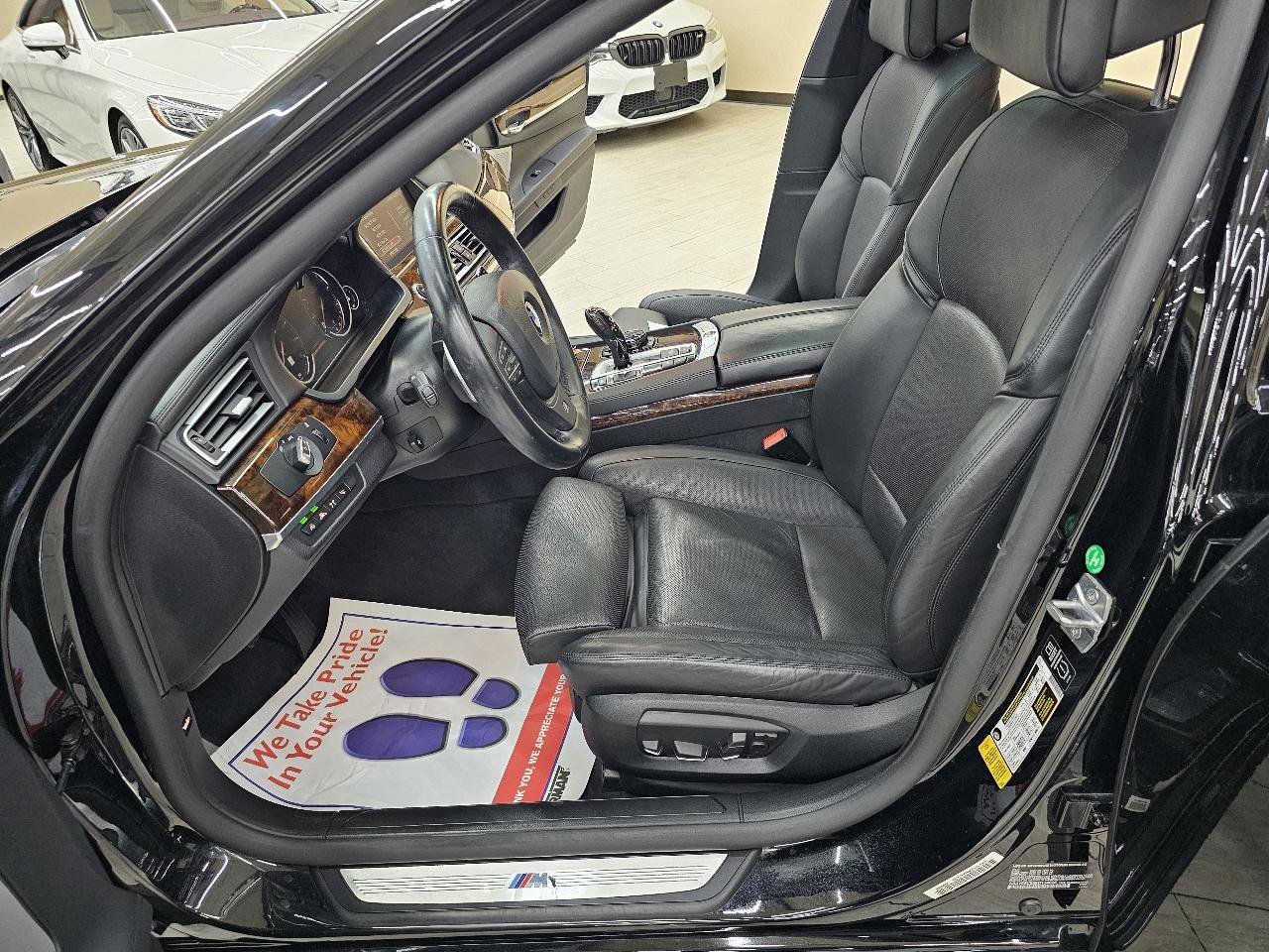 Used 2014 BMW 750Li image 18