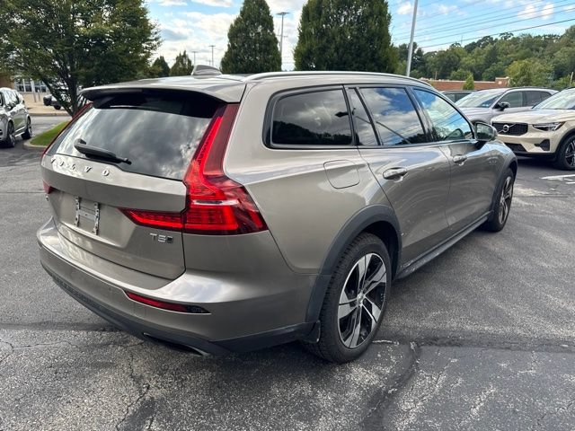 Used 2020 Volvo V60 T5 Cross Country AWD/4WD image 5