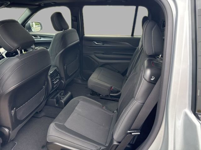 New 2025 Jeep Grand Cherokee L Laredo w/ Luxury Tech Group I image 10