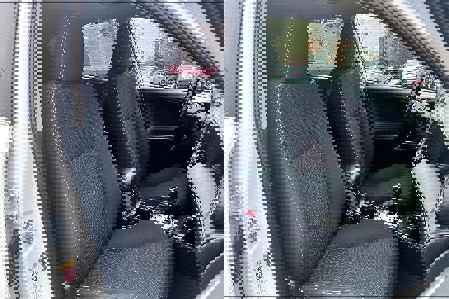 Used 2018 Toyota RAV4 XLE image 7