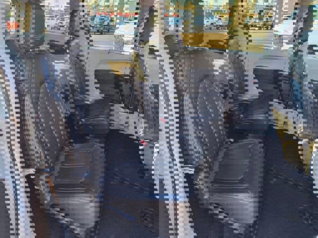 Used 2024 Chrysler Pacifica Touring-L image 25