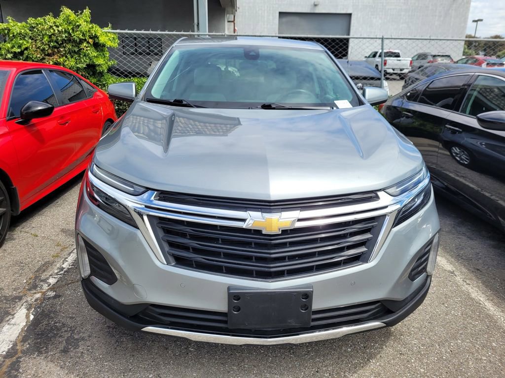 Used 2023 Chevrolet Equinox LT image 2