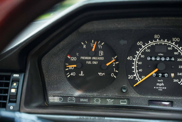 Used 1995 Mercedes-Benz E 320 Convertible image 49
