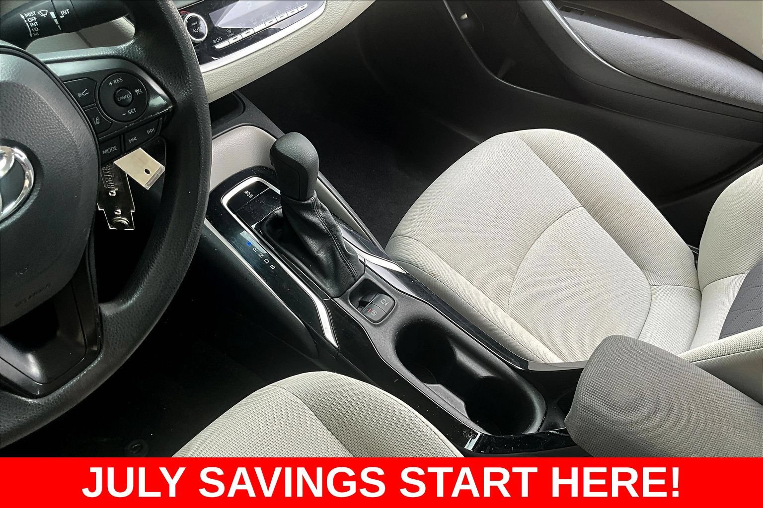 Used 2020 Toyota Corolla LE FWD image 17