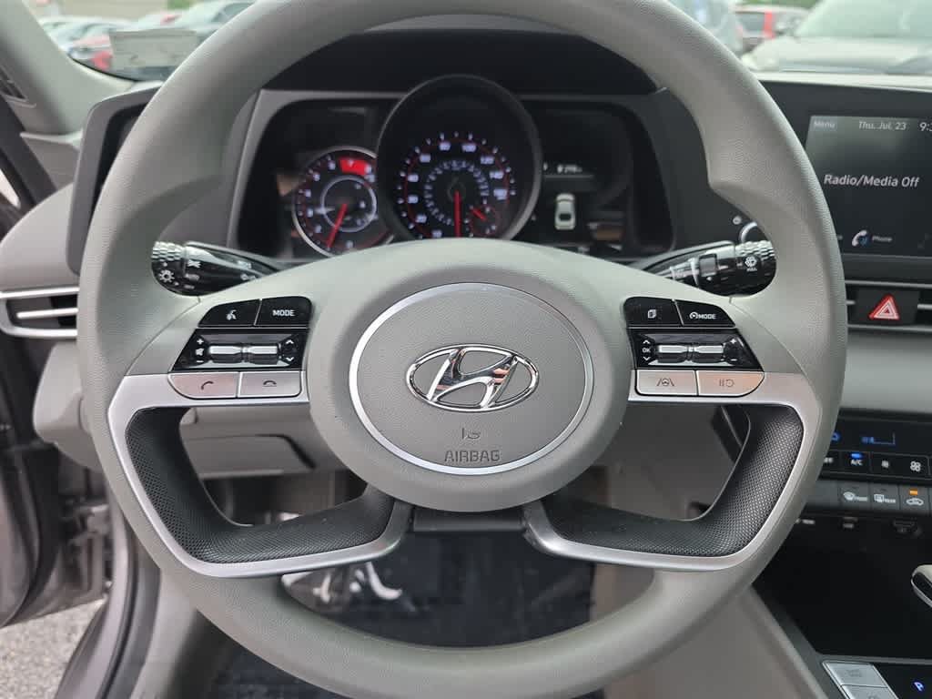 Used 2023 Hyundai Elantra SEL FWD image 20