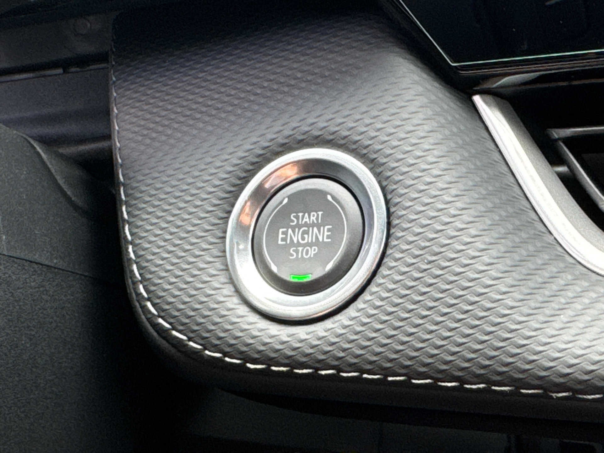 New 2027 Chevrolet Equinox LT w/ Convenience Package II FWD image 24