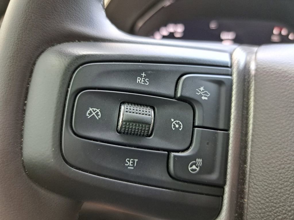 Used 2023 GMC Yukon Denali RWD image 14