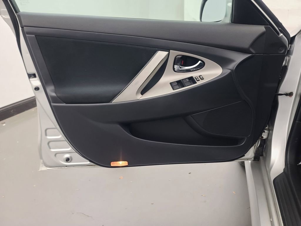 Used 2008 Toyota Camry SE image 19