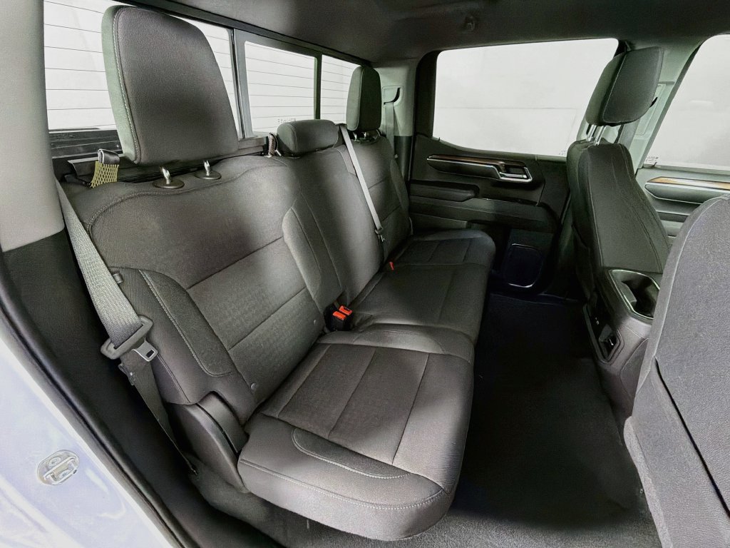 Used 2024 Chevrolet Silverado 1500 LT Trail Boss w/ Convenience Package II AWD/4WD image 27