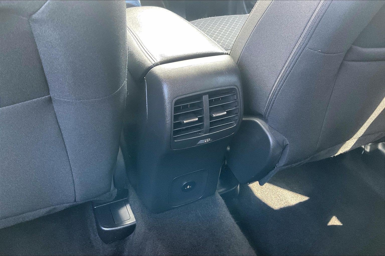 Used 2025 Ford Escape Active AWD/4WD image 39