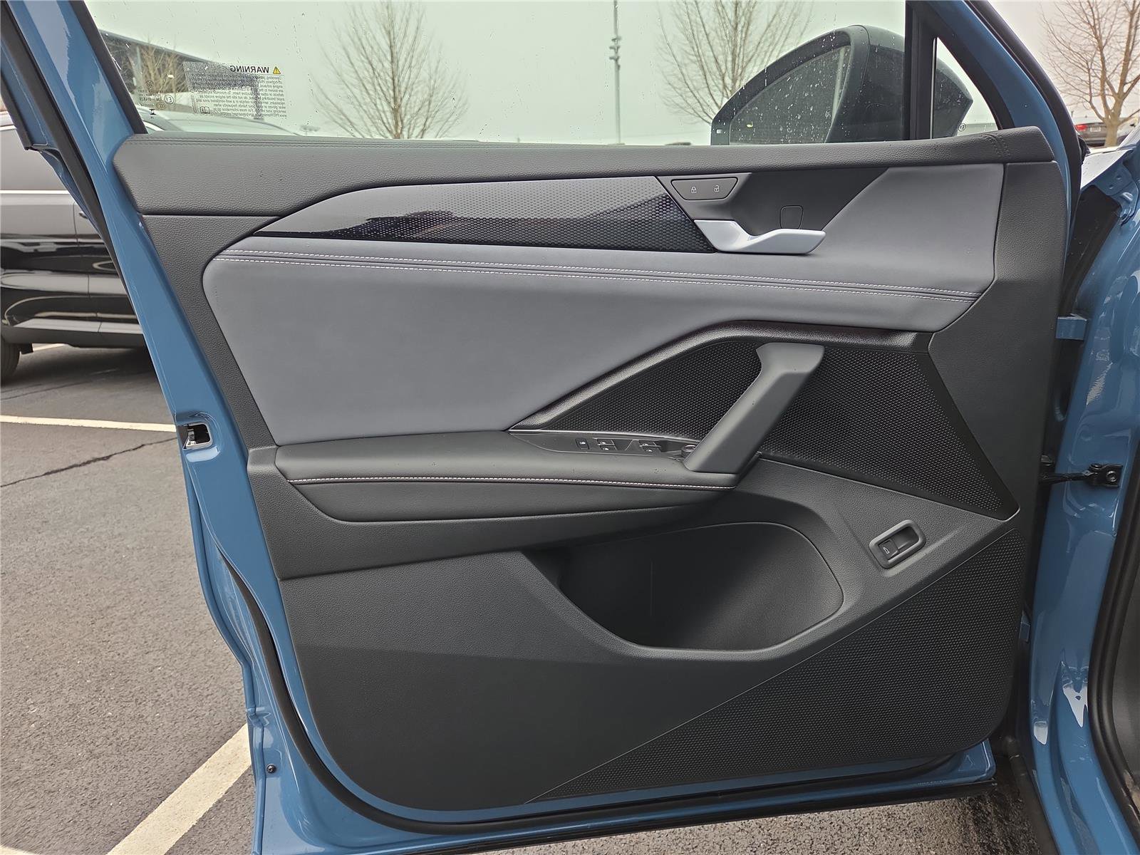 New 2026 Volkswagen Tiguan SE R-Line image 12