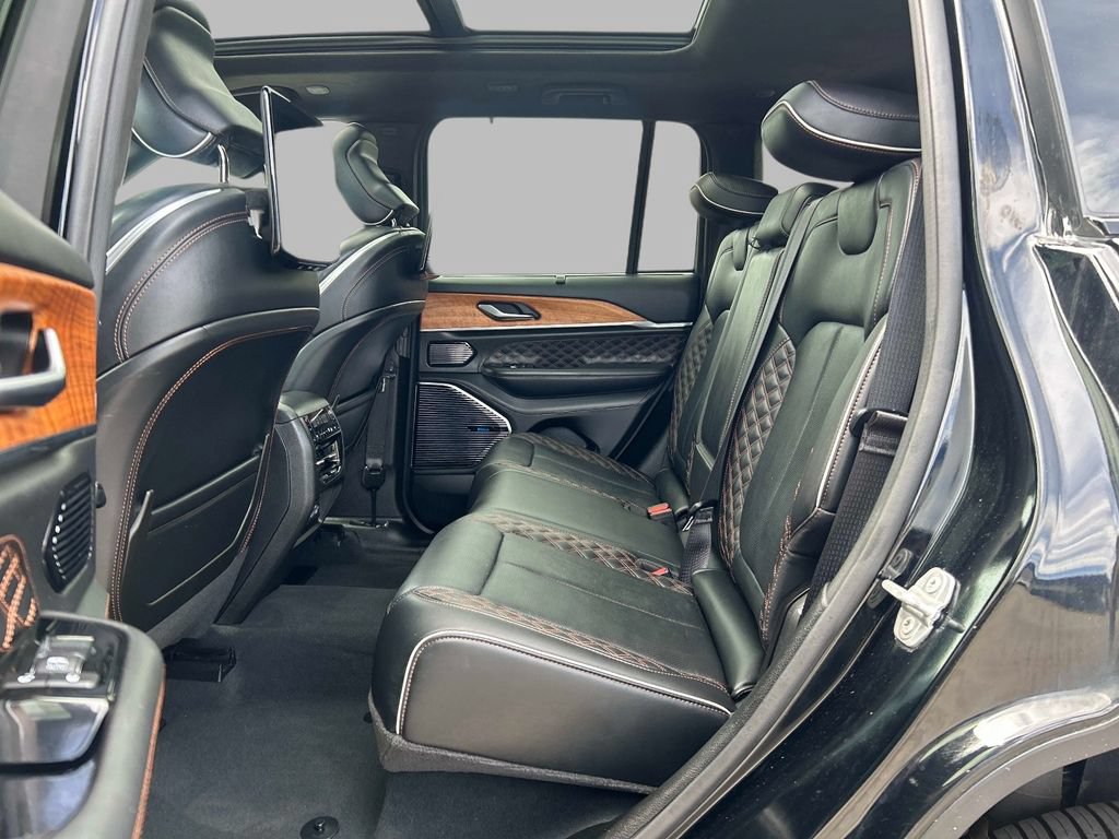 Certified 2023 Jeep Grand Cherokee Summit AWD/4WD image 19