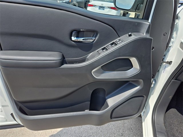 New 2025 Nissan Frontier SV image 11