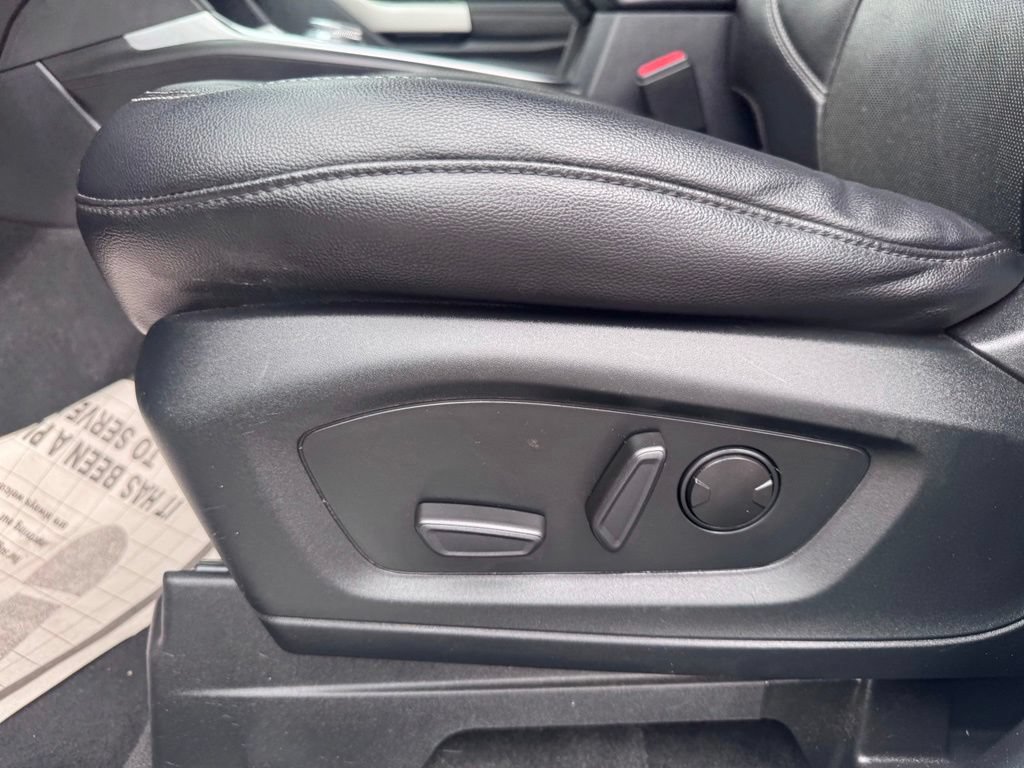 Used 2021 Ford Explorer Limited w/ Hybrid Equipment Group 310A RWD image 13