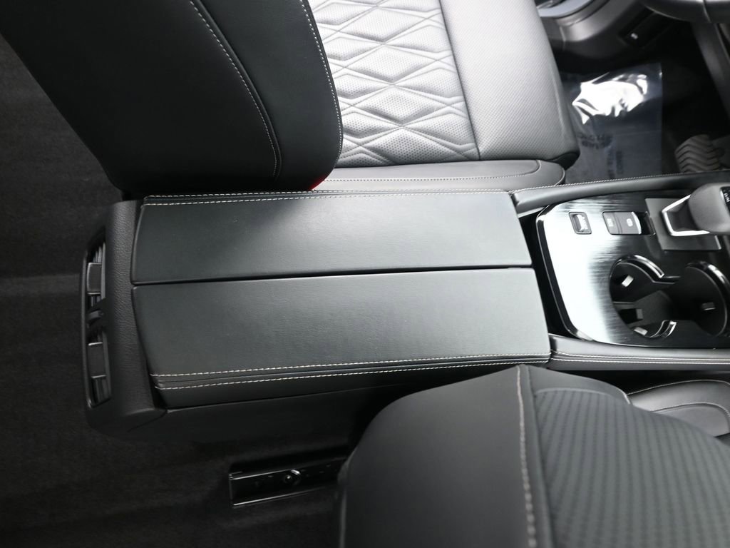 Used 2023 Nissan Rogue Platinum image 18