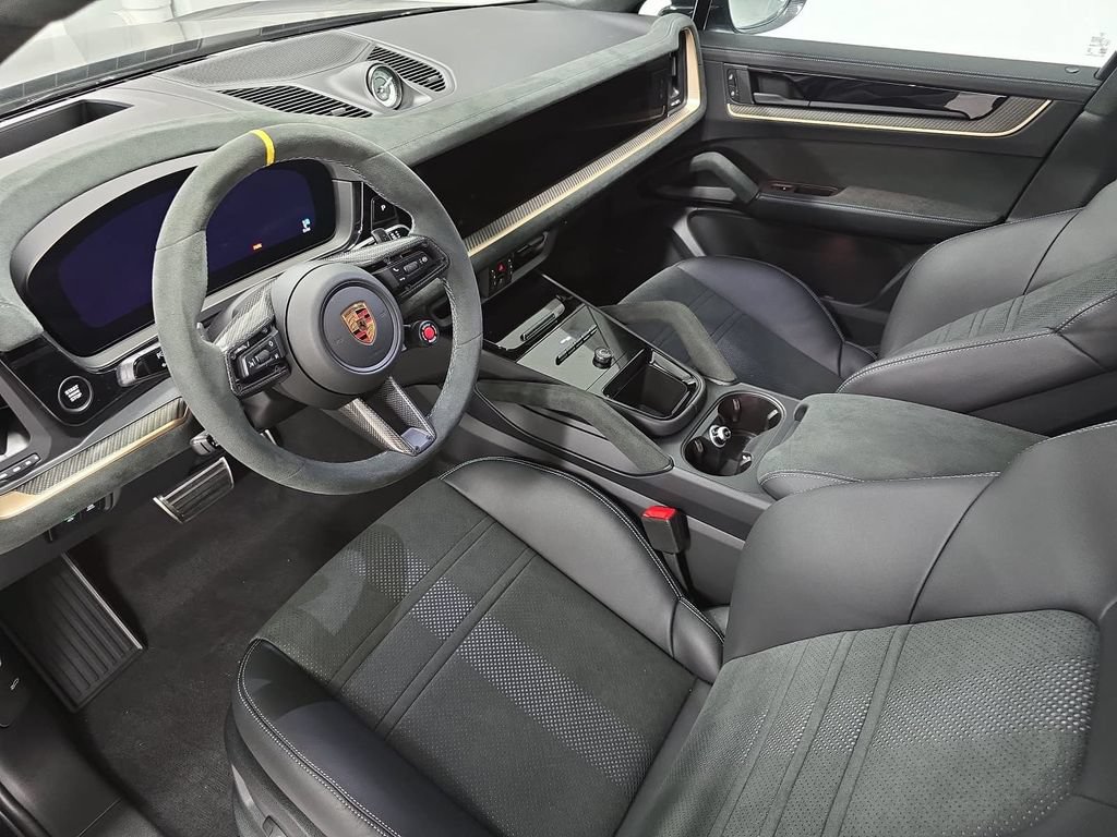 New 2026 Porsche Cayenne Turbo GT AWD/4WD image 4