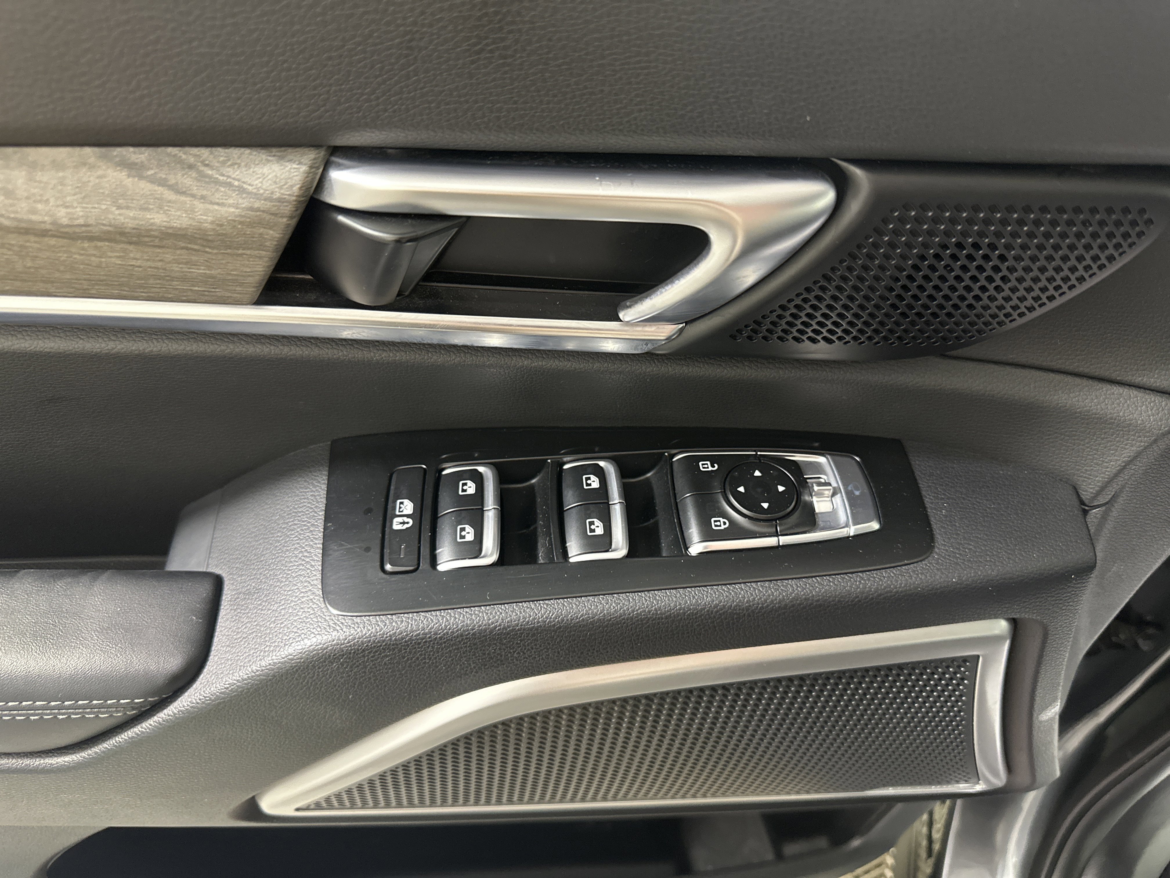 Used 2022 Kia Telluride EX w/ EX Premium Package image 11