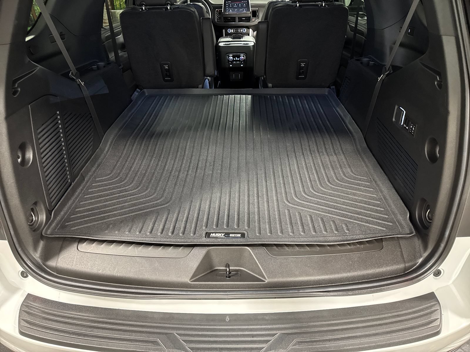 Used 2023 GMC Yukon SLT w/ SLT Premium Package AWD/4WD image 29