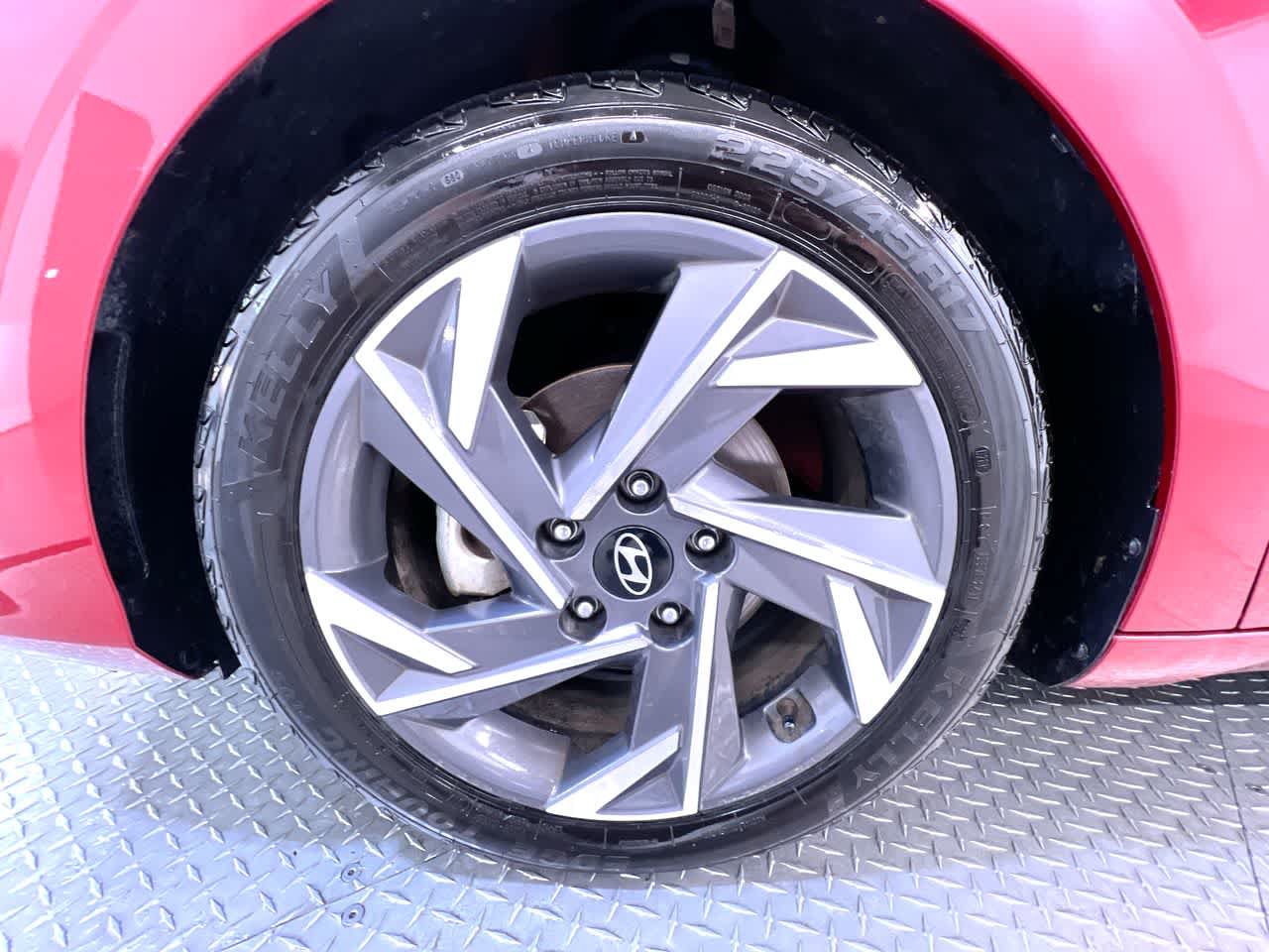 Used 2025 Hyundai Elantra SEL FWD image 10