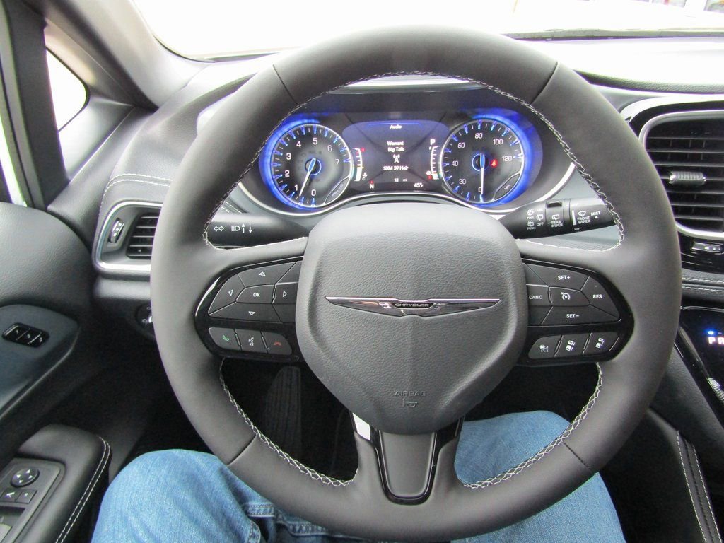 New 2026 Chrysler Pacifica Limited w/ S Appearance Package image 29