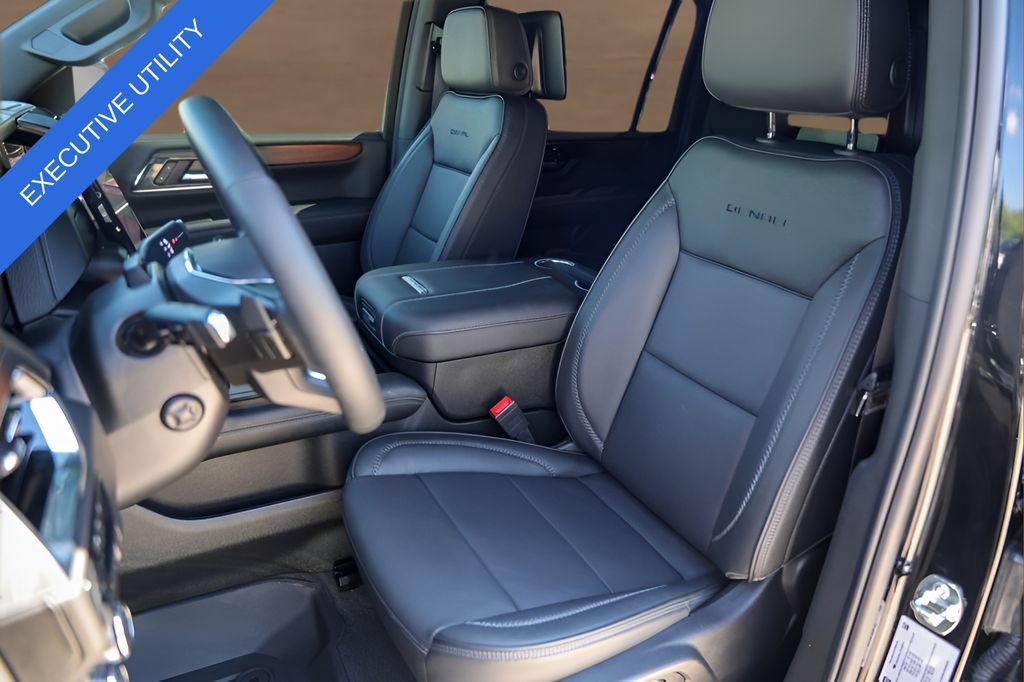 Used 2026 GMC Yukon XL Denali w/ Denali Reserve Package RWD image 7