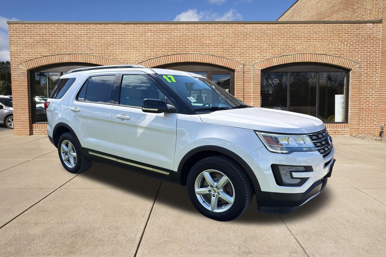 Used 2017 Ford Explorer XLT