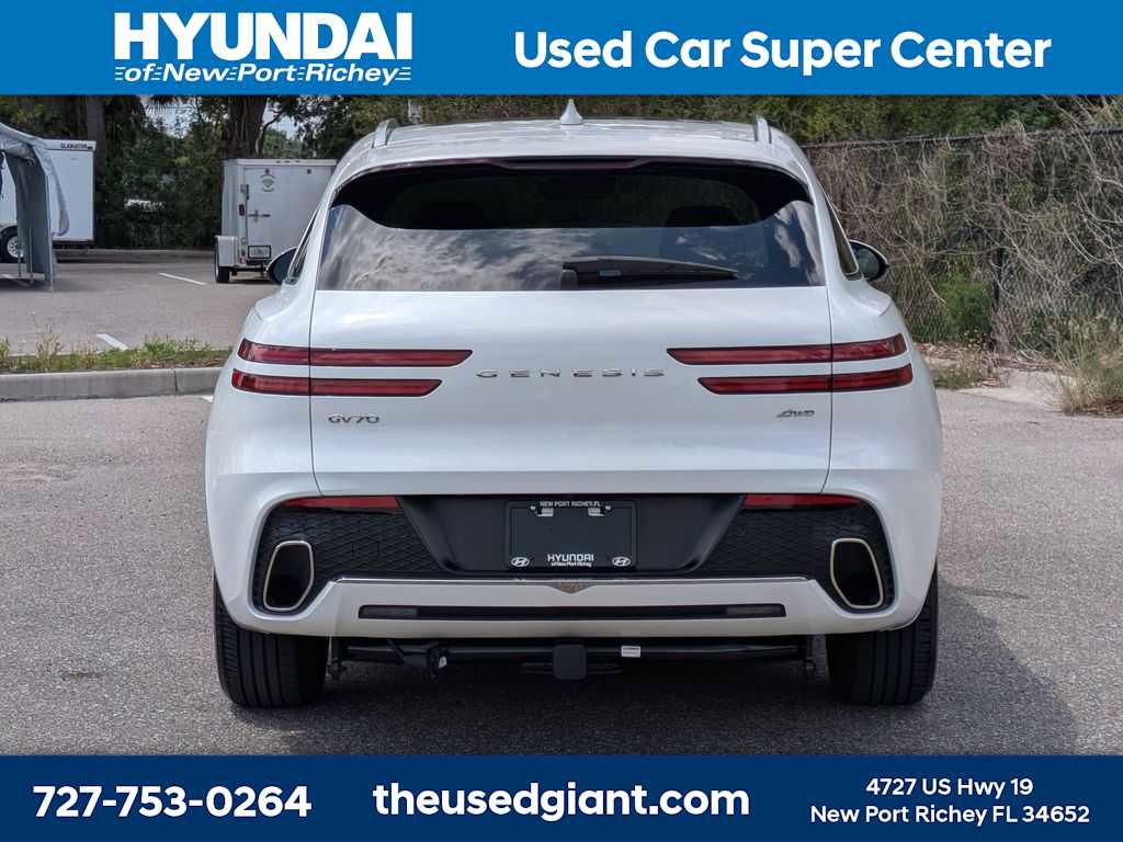 Used 2025 Genesis GV70 2.5T w/ Select Package AWD/4WD image 4