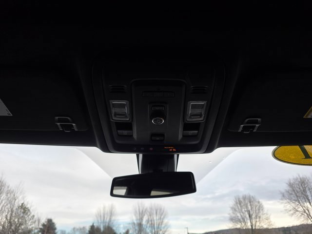 Used 2021 Chevrolet Tahoe Z71 image 23