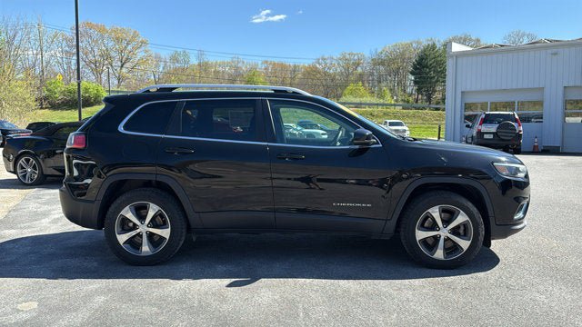 Used 2019 Jeep Cherokee Limited AWD/4WD image 5