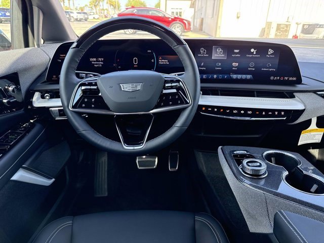 Certified 2025 Cadillac Optiq Sport 1 image 18