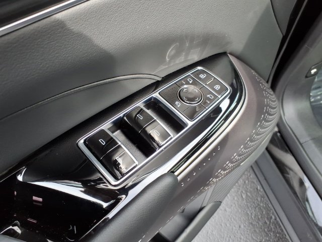 Used 2025 Cadillac Lyriq Luxury AWD/4WD image 27